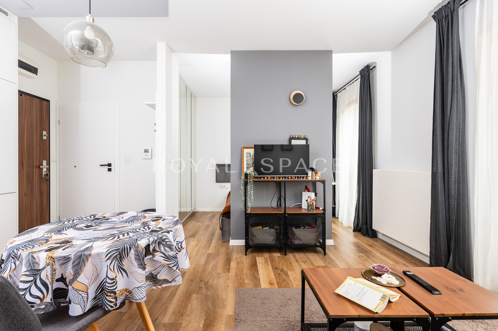 Сучасна квартира з балконом | Steam Park