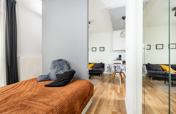 Сучасна квартира з балконом | Steam Park