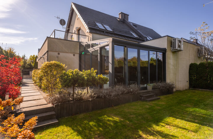 Унікальний будинок із зимовим садом | Паркове пагорб