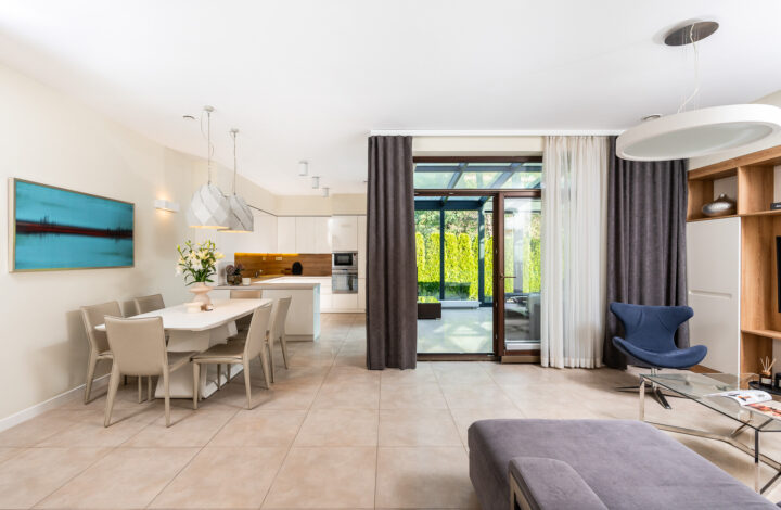 Унікальний будинок із зимовим садом | Паркове пагорб