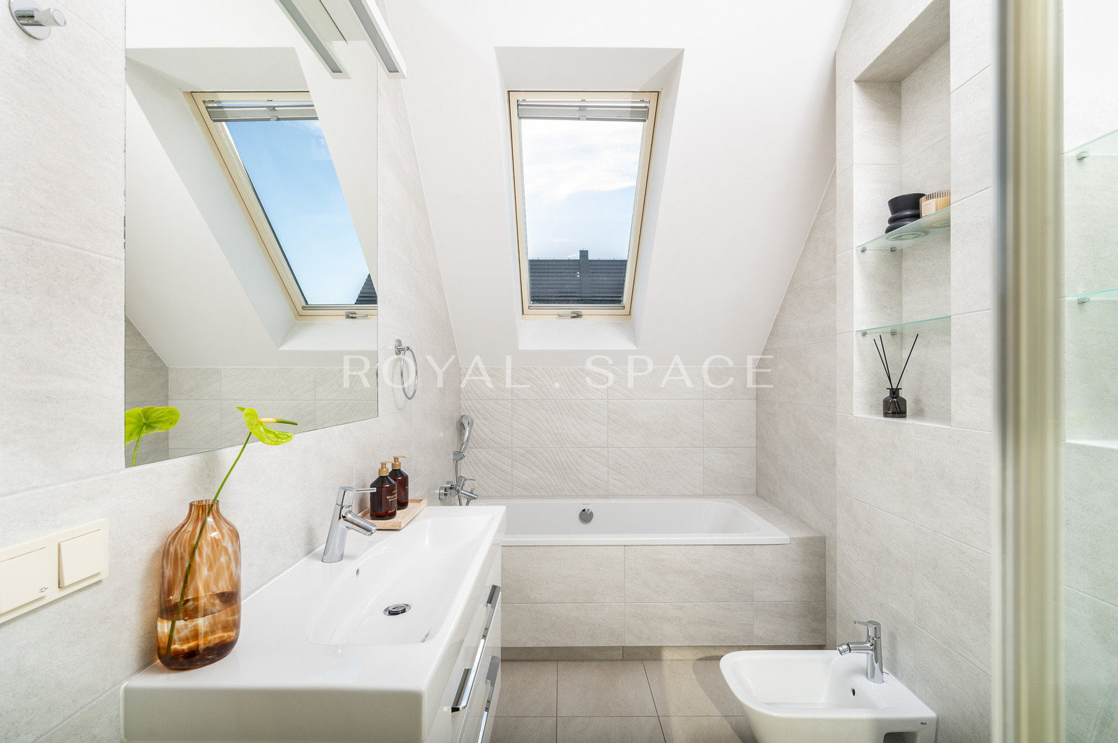 Унікальний будинок із зимовим садом | Паркове пагорб