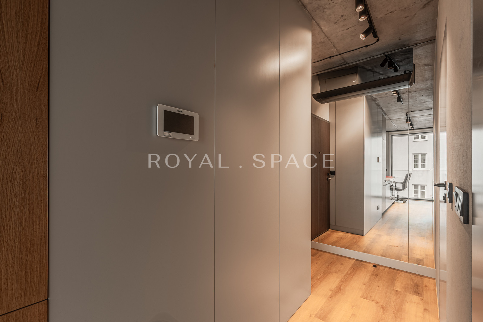 Функціональна студія на Emilii Plater!