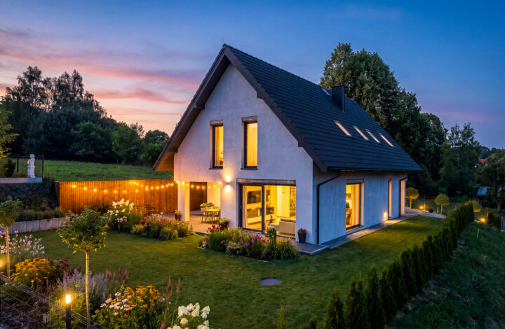 New unique house with a garden!