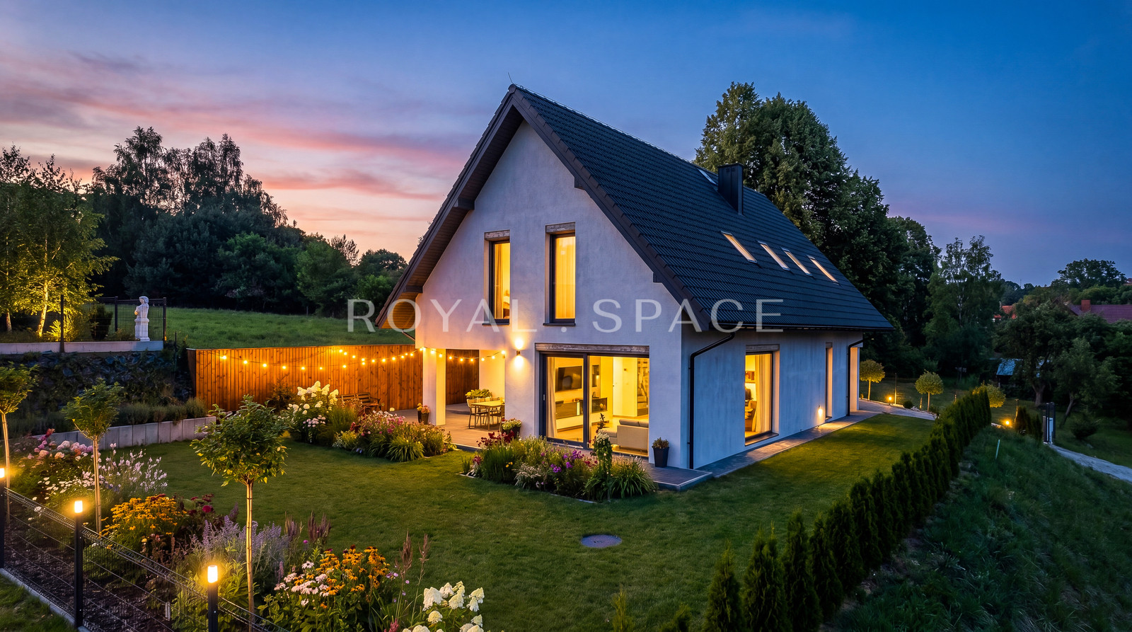 New unique house with a garden!