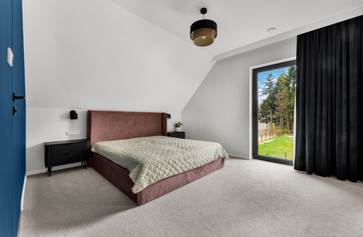 New unique house with a garden!