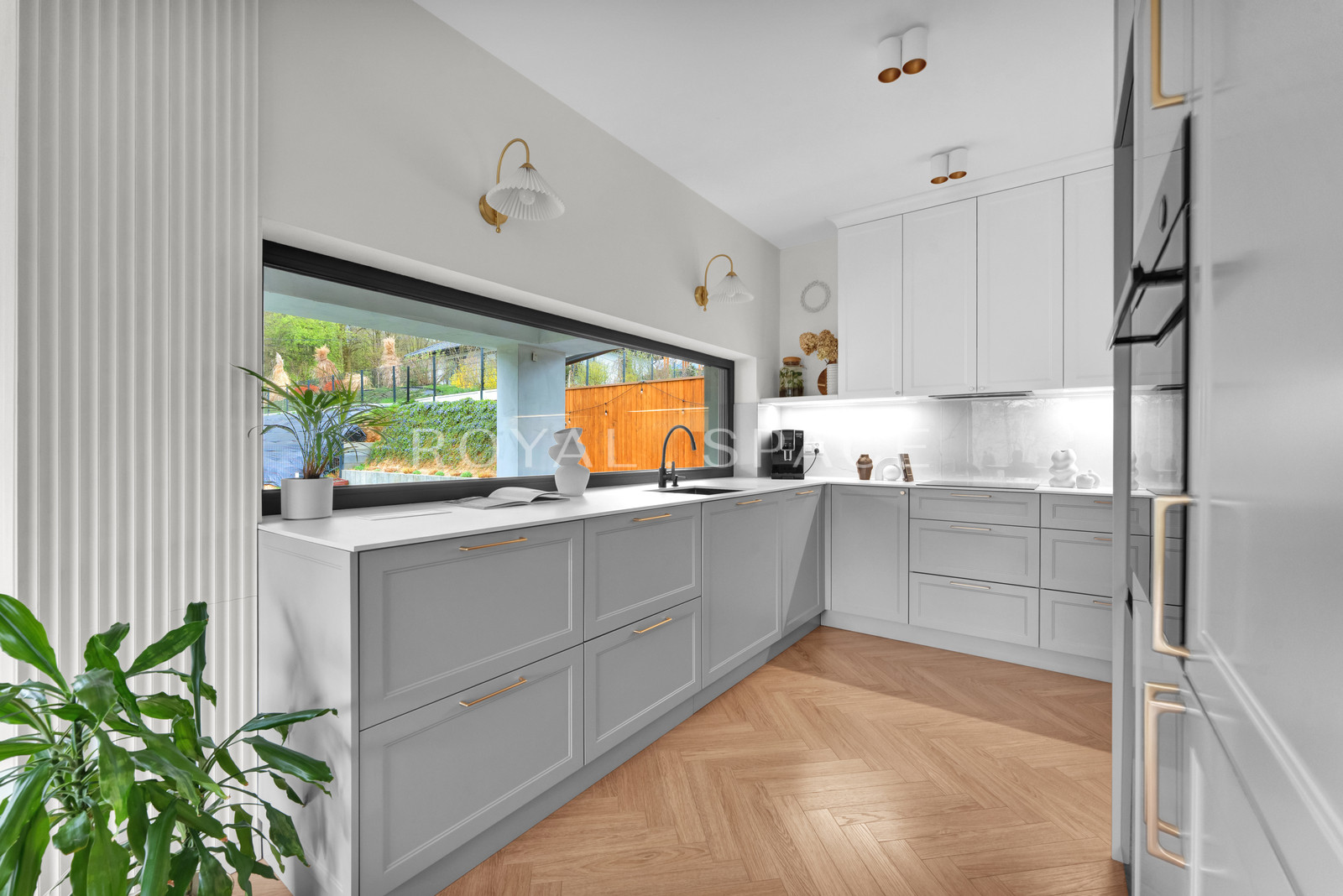 New unique house with a garden!