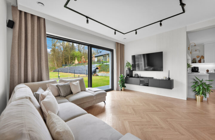 New unique house with a garden!