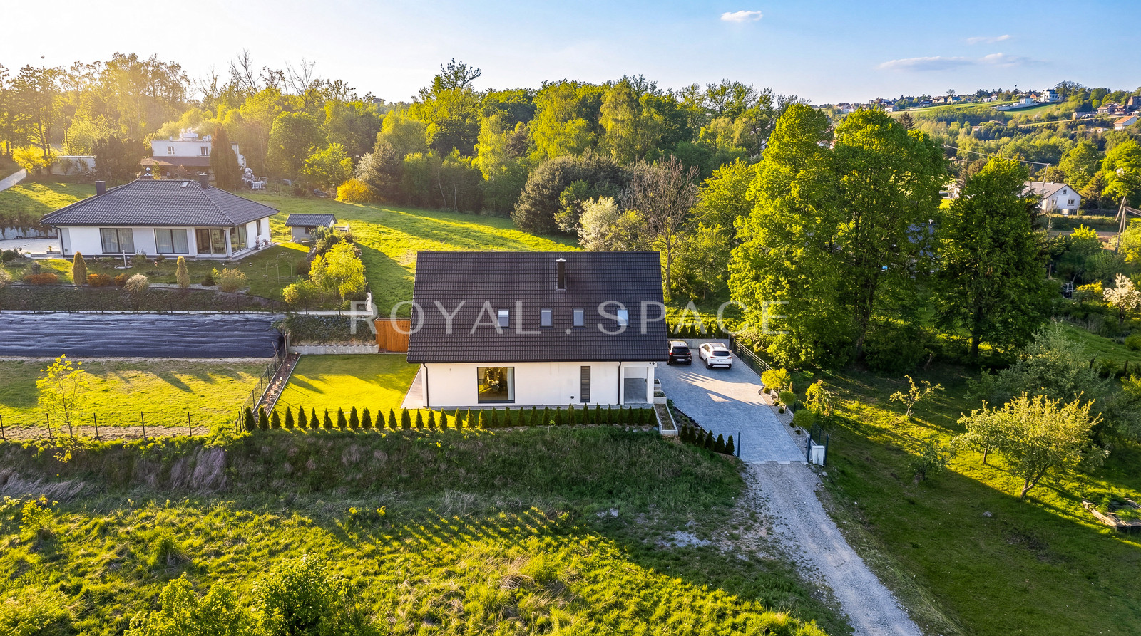 New unique house with a garden!