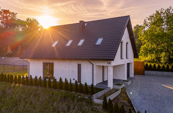 New unique house with a garden!