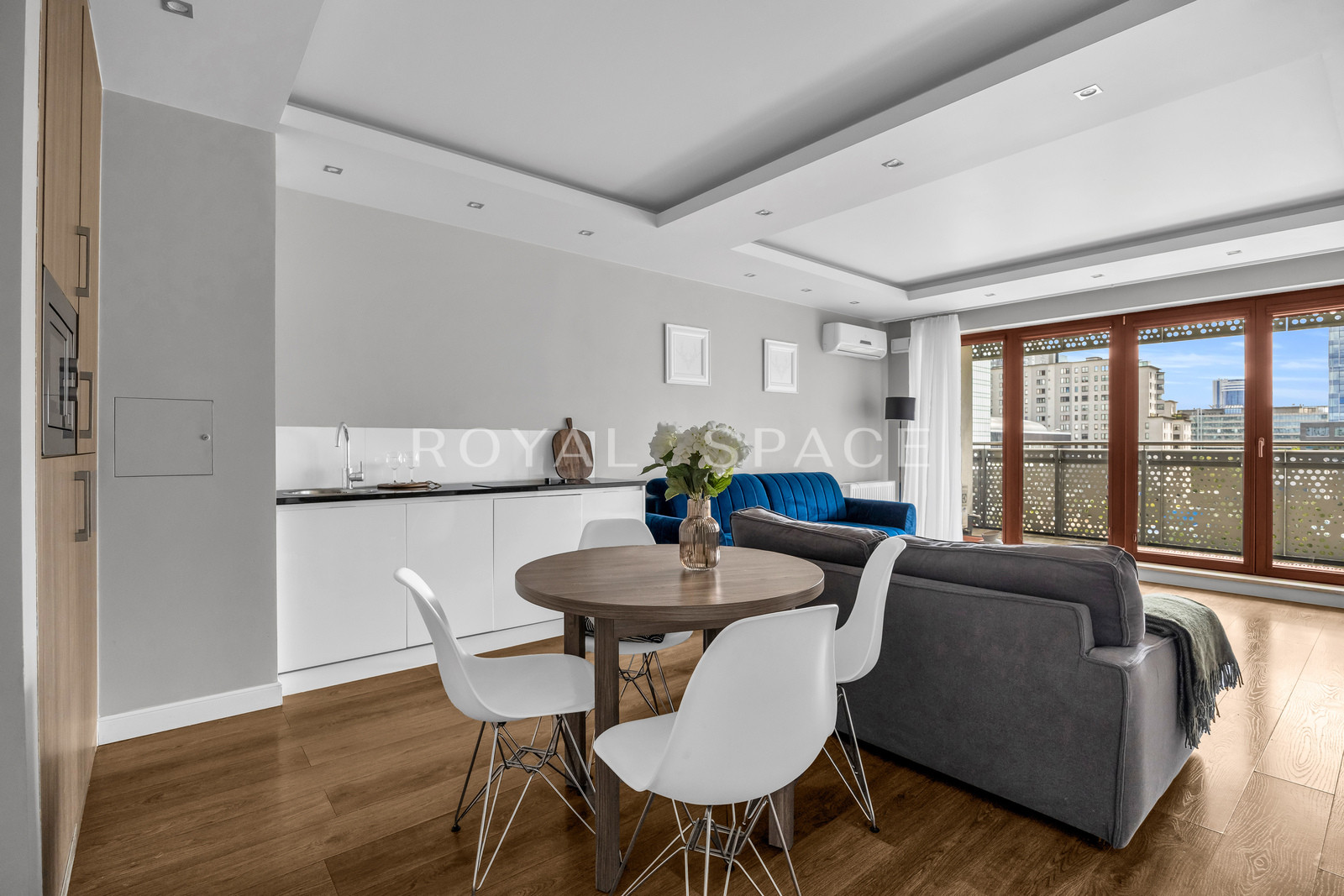 Apartment with Large Balcony and View | Oxygen