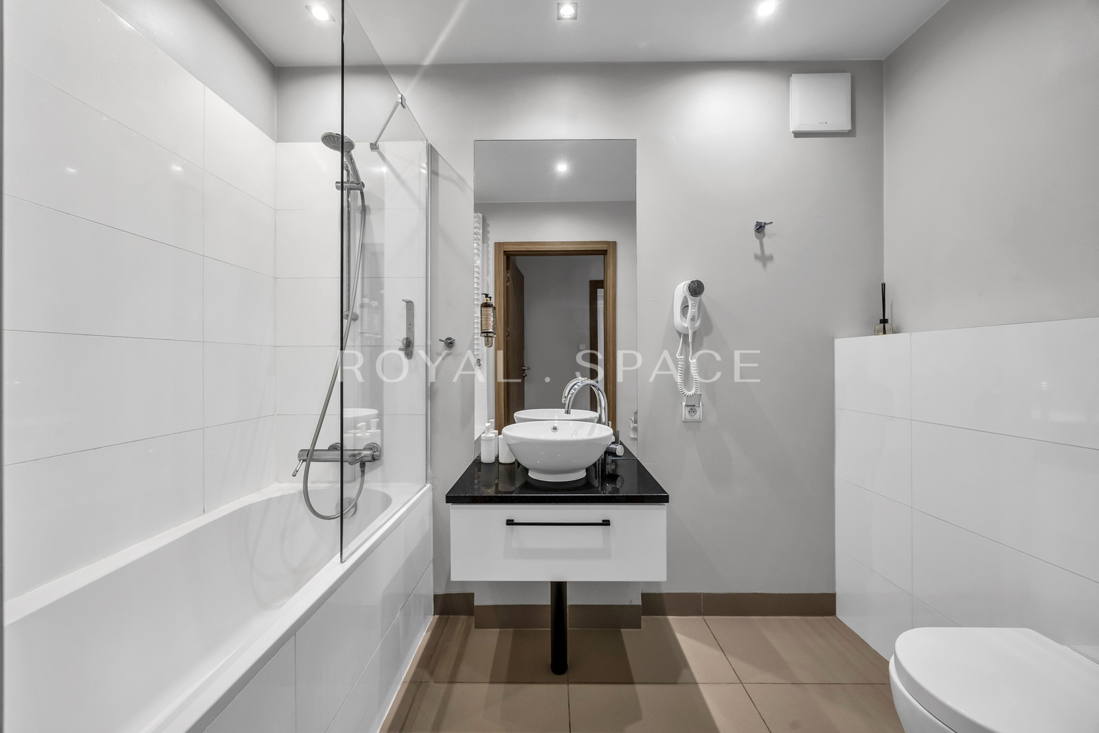 Apartment with Large Balcony and View | Oxygen