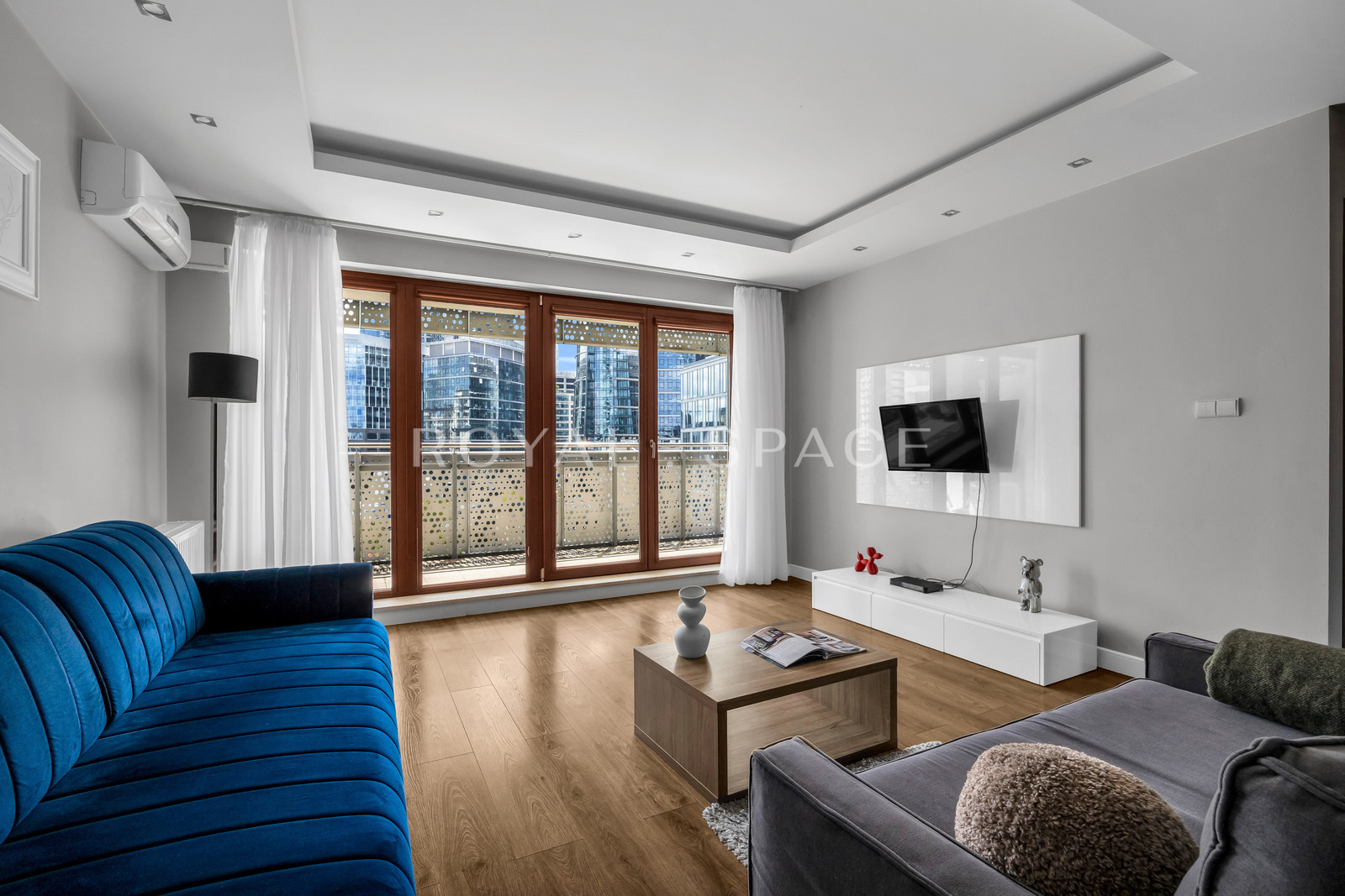 Apartment with Large Balcony and View | Oxygen