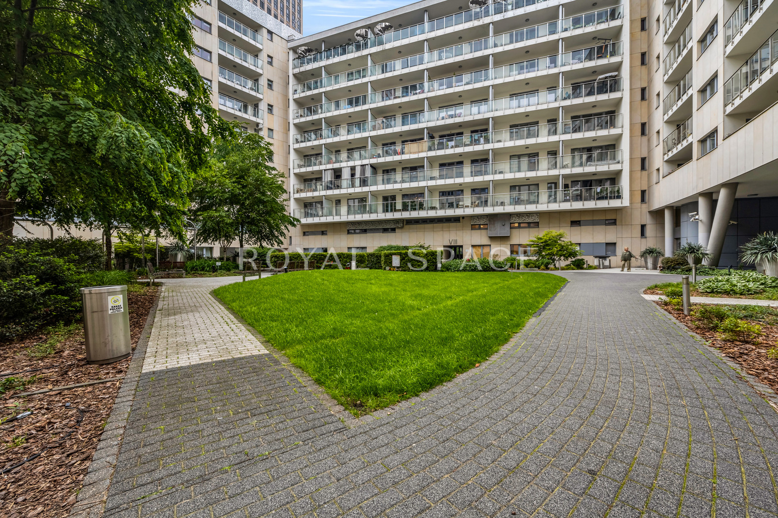 Apartment with Large Balcony and View | Oxygen