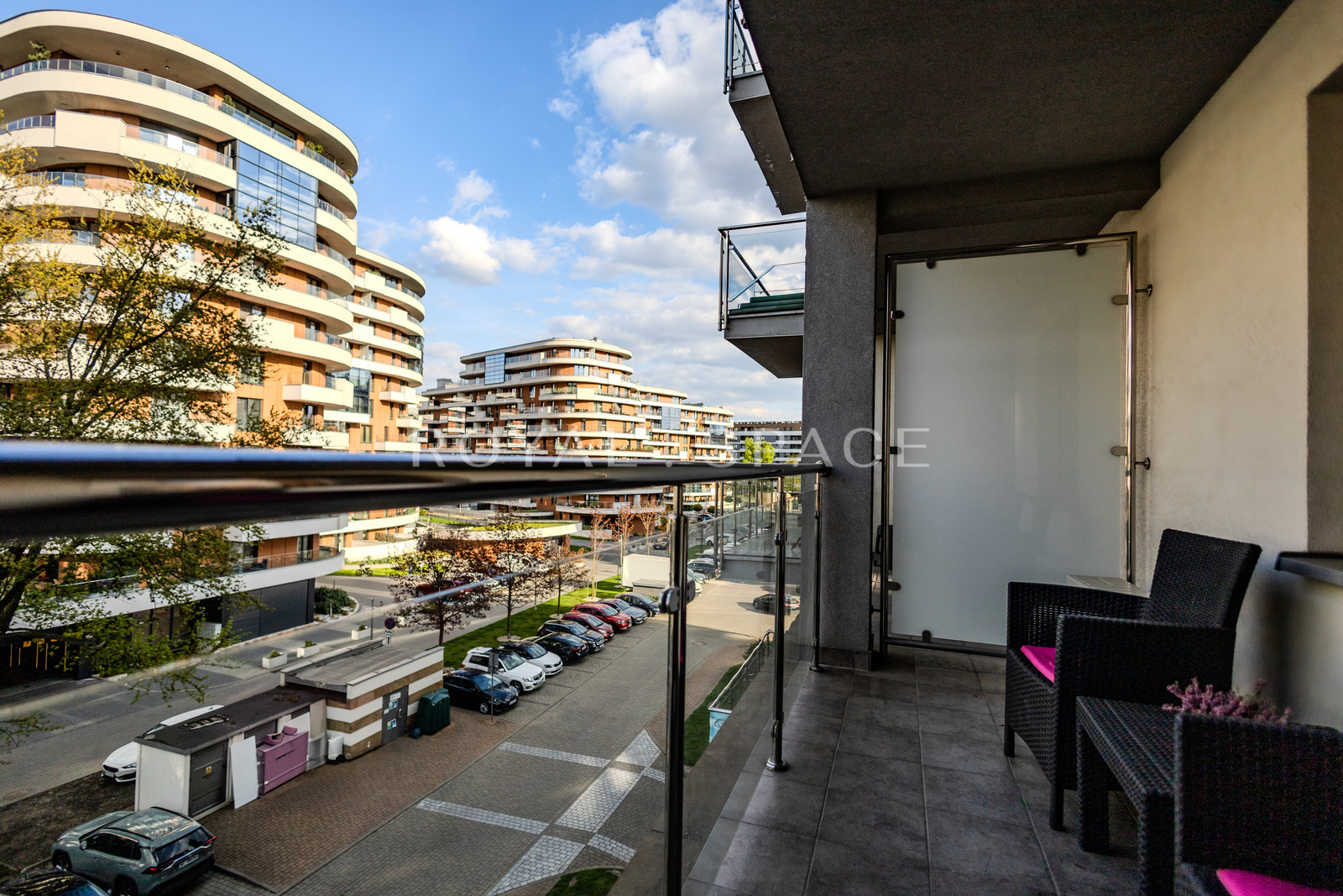 Przestronny apartament z tarasem – Wiślane Tarasy