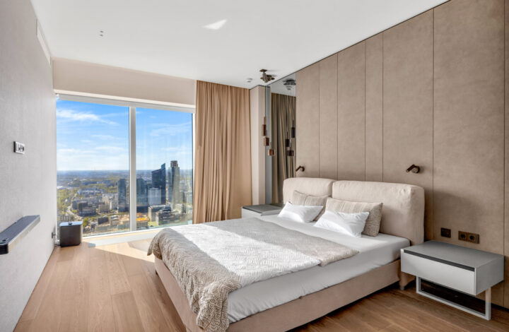 Złota 44 | Apartament z panoramicznym widokiem