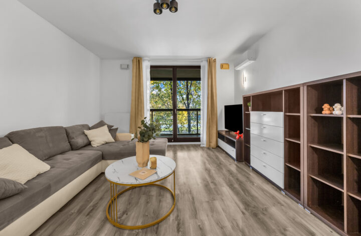 Funkcjonalny apartament koło Browarów Warszawskich