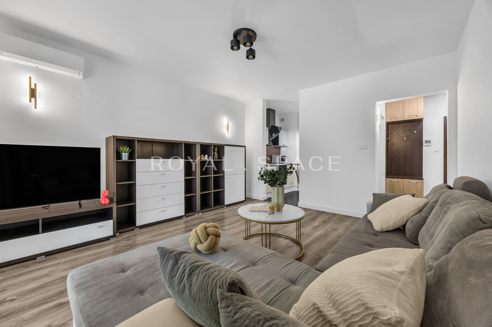 Funkcjonalny apartament koło Browarów Warszawskich