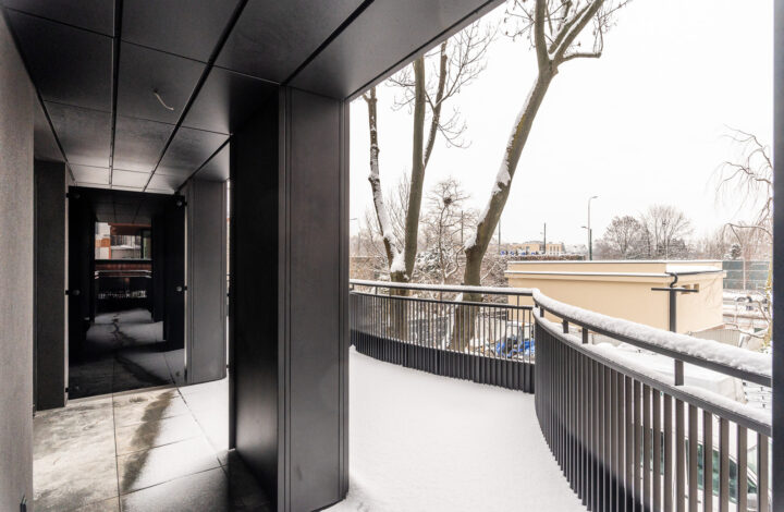 3-room apartment with a 20-meter square terrace