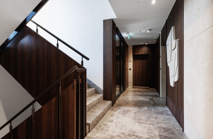 3-room apartment with a 20-meter square terrace