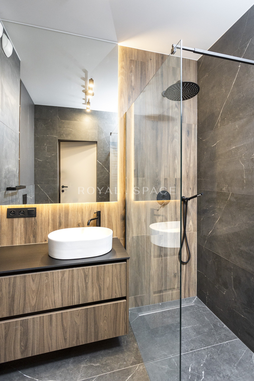 Modern Studio by the Park | BELG