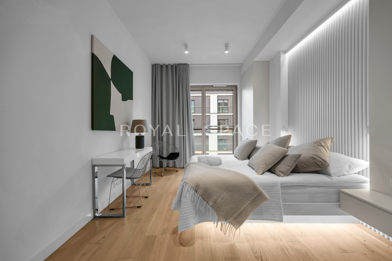Apartment on the 13th floor in Mennica Residence!