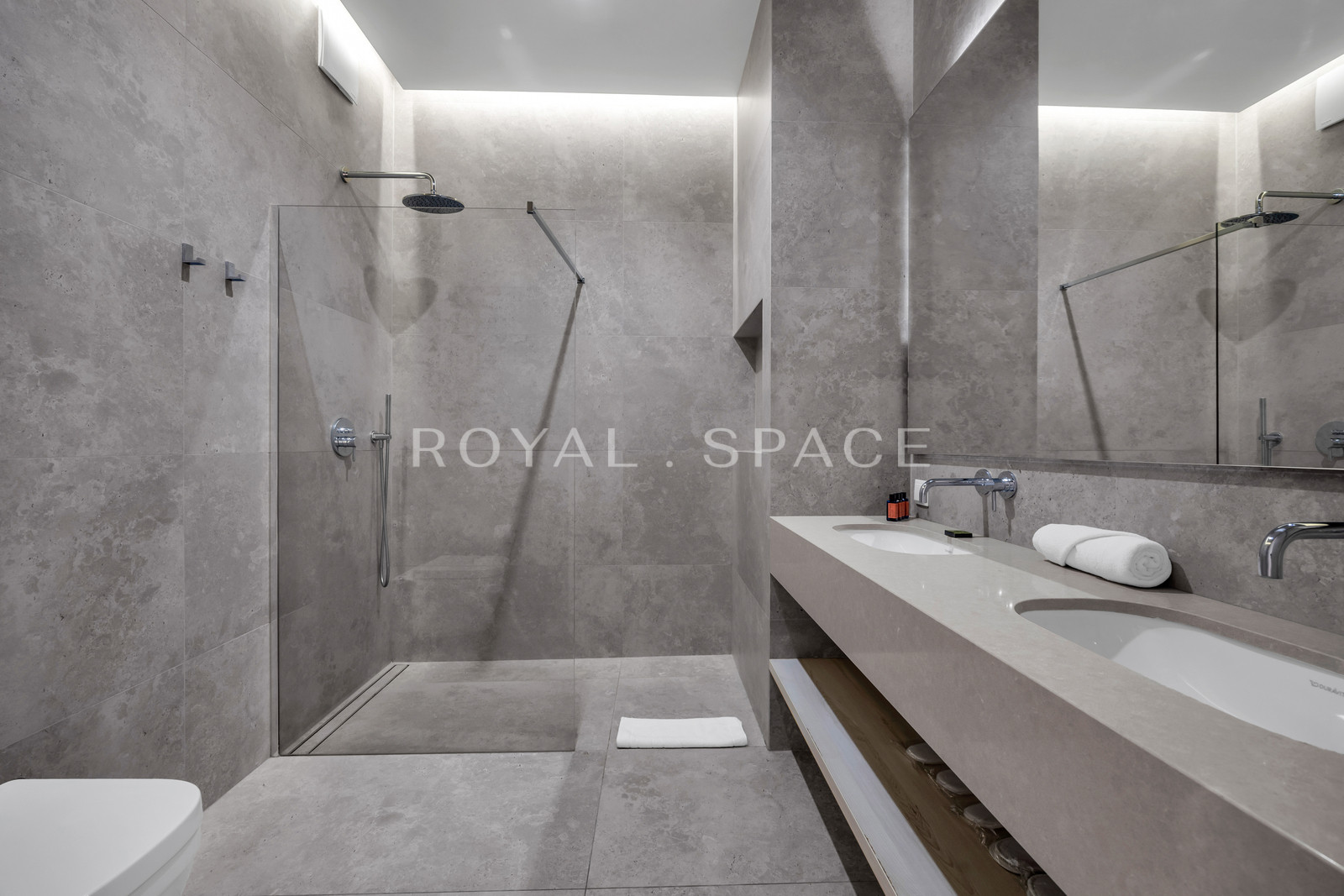 Apartment on the 13th floor in Mennica Residence!