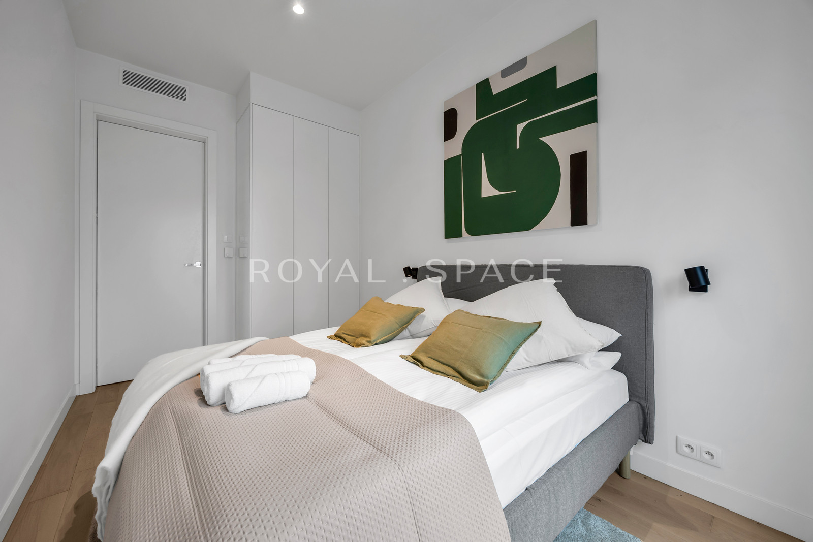 Apartment on the 13th floor in Mennica Residence!