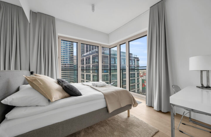 Apartment on the 13th floor in Mennica Residence!