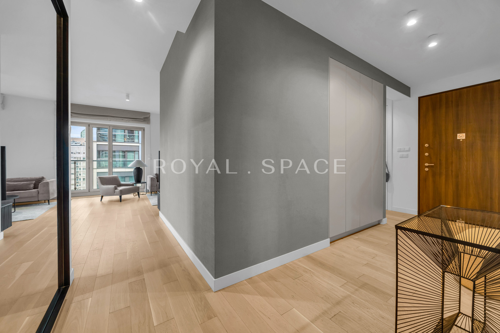 Apartment on the 13th floor in Mennica Residence!