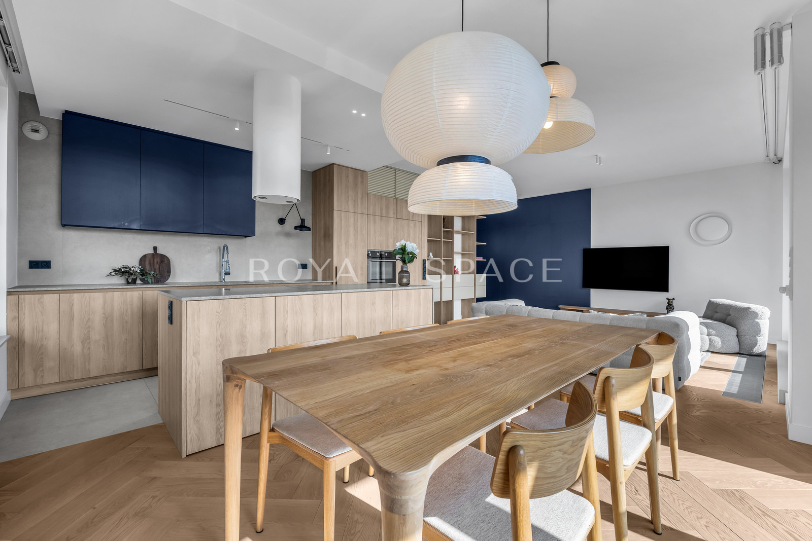 Luksusowy apartament z tarasem i widokiem na park