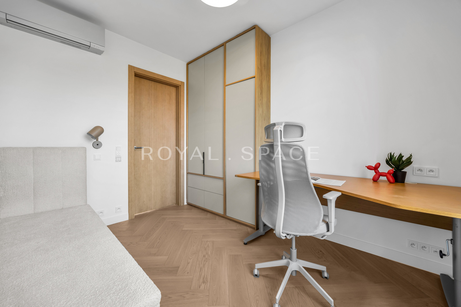 Luksusowy apartament z tarasem i widokiem na park