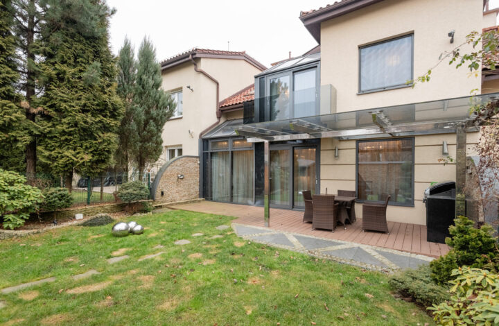 Nowoczesny dom na strzeżonym osiedlu | Kobierzyn