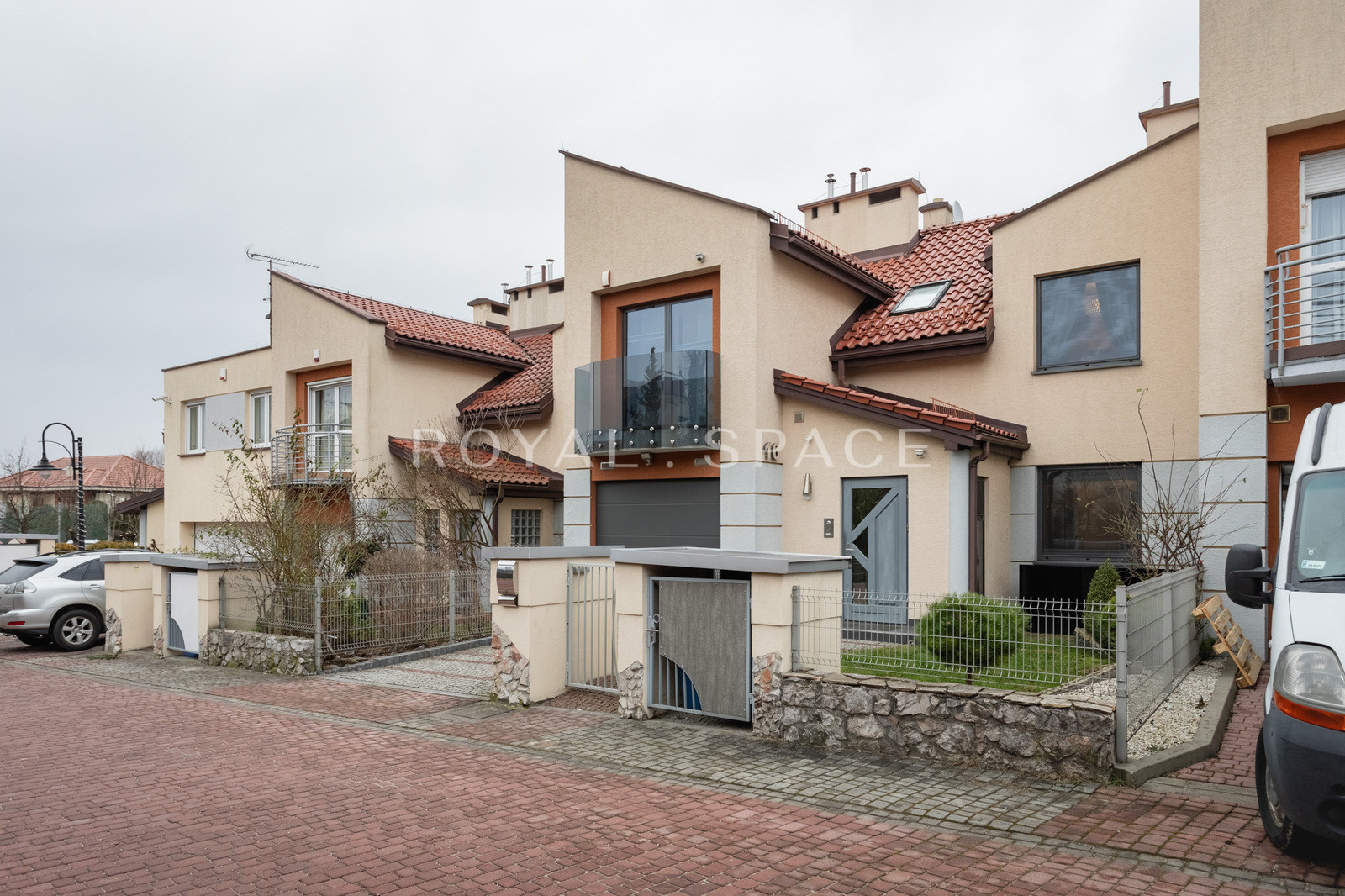 Nowoczesny dom na strzeżonym osiedlu | Kobierzyn