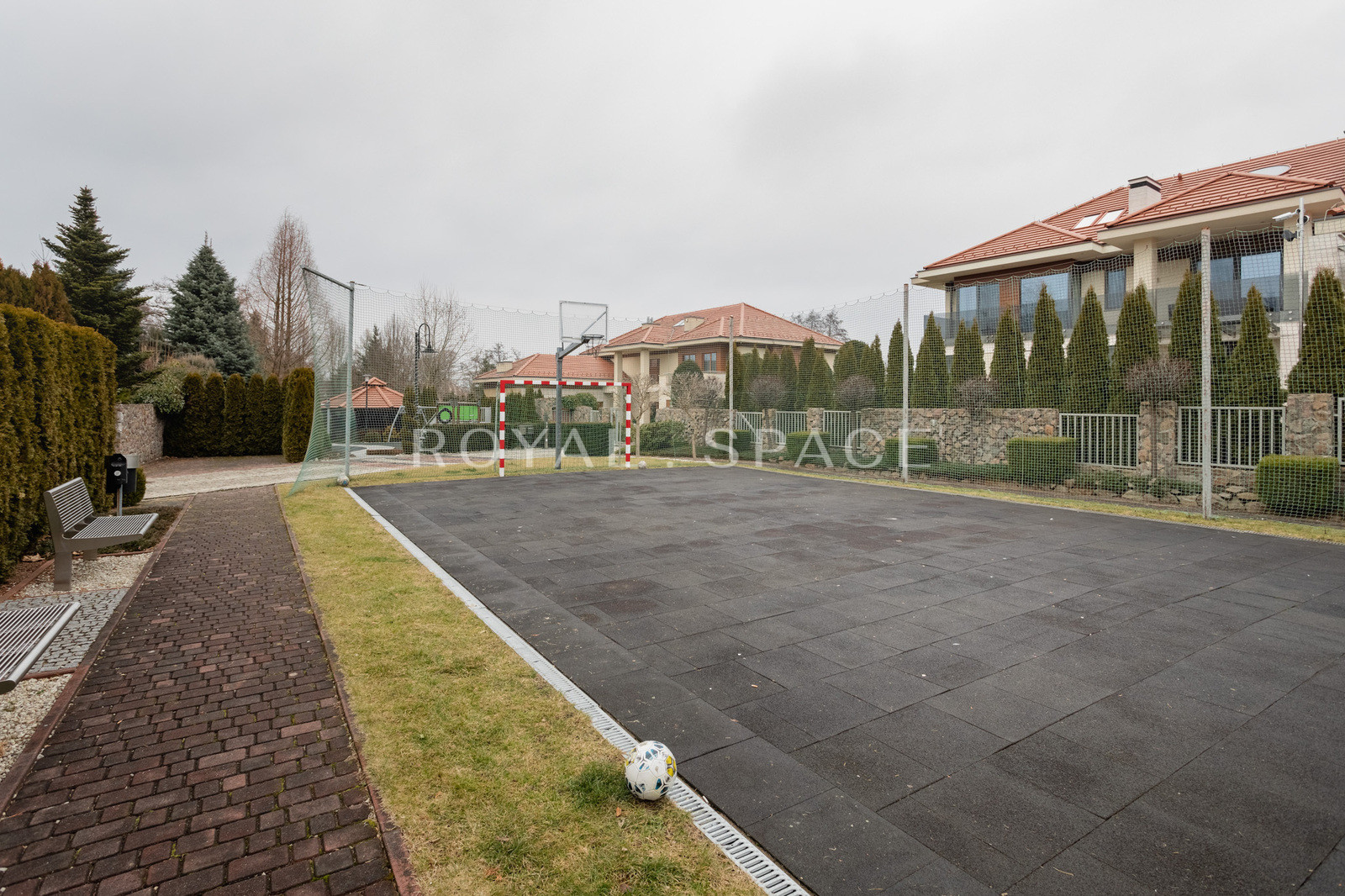 Nowoczesny dom na strzeżonym osiedlu | Kobierzyn