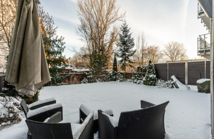 Spacious Apartment with a Private Garden!