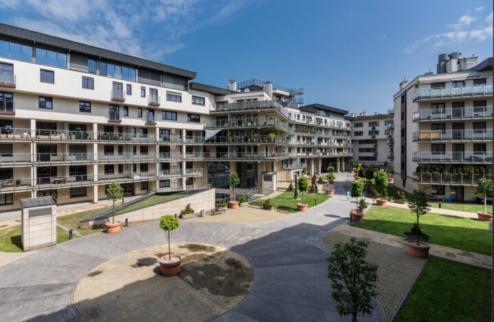 Spacious Apartment with a Private Garden!