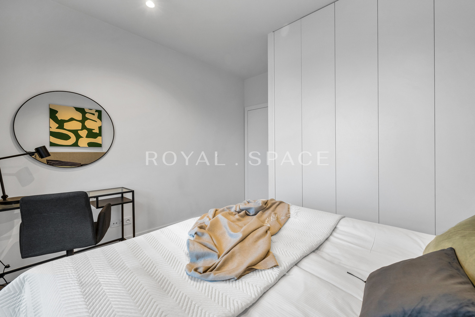 A modern 3-room apartment with two bathrooms!