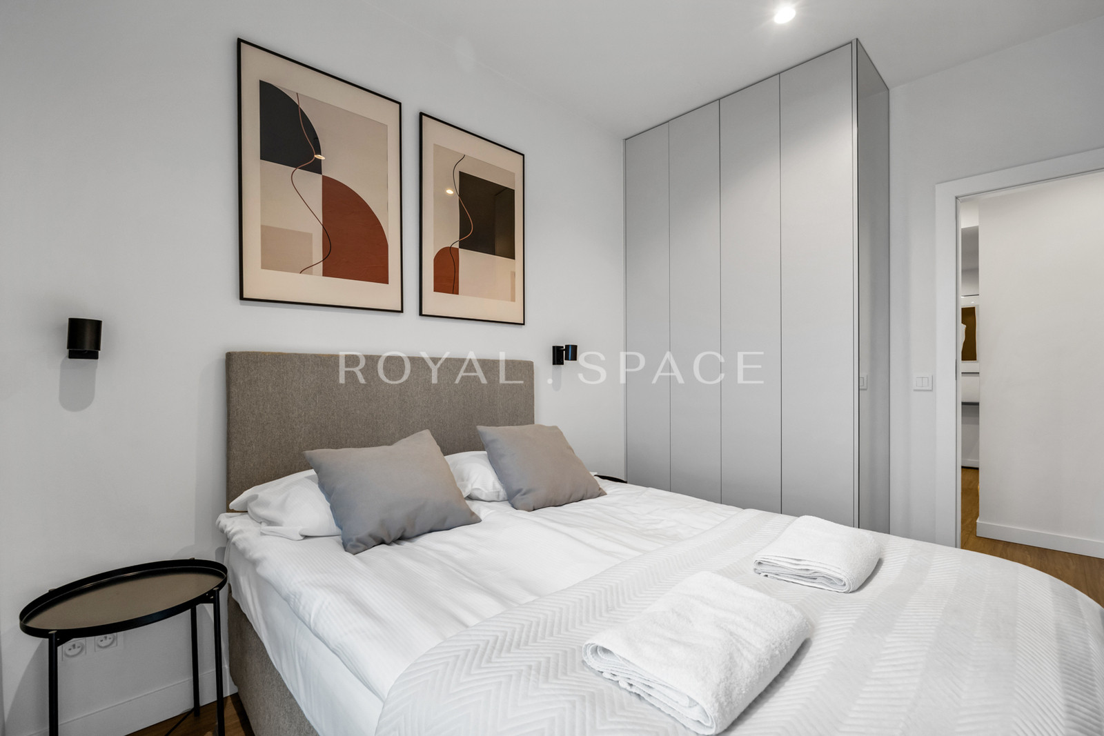 A modern 3-room apartment with two bathrooms!