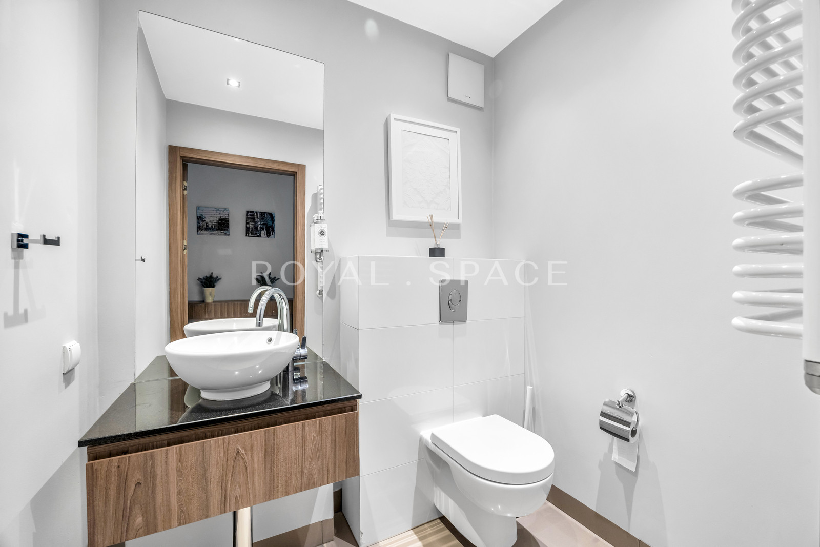 Spacious apartment in the heart of Wola | 3 rooms