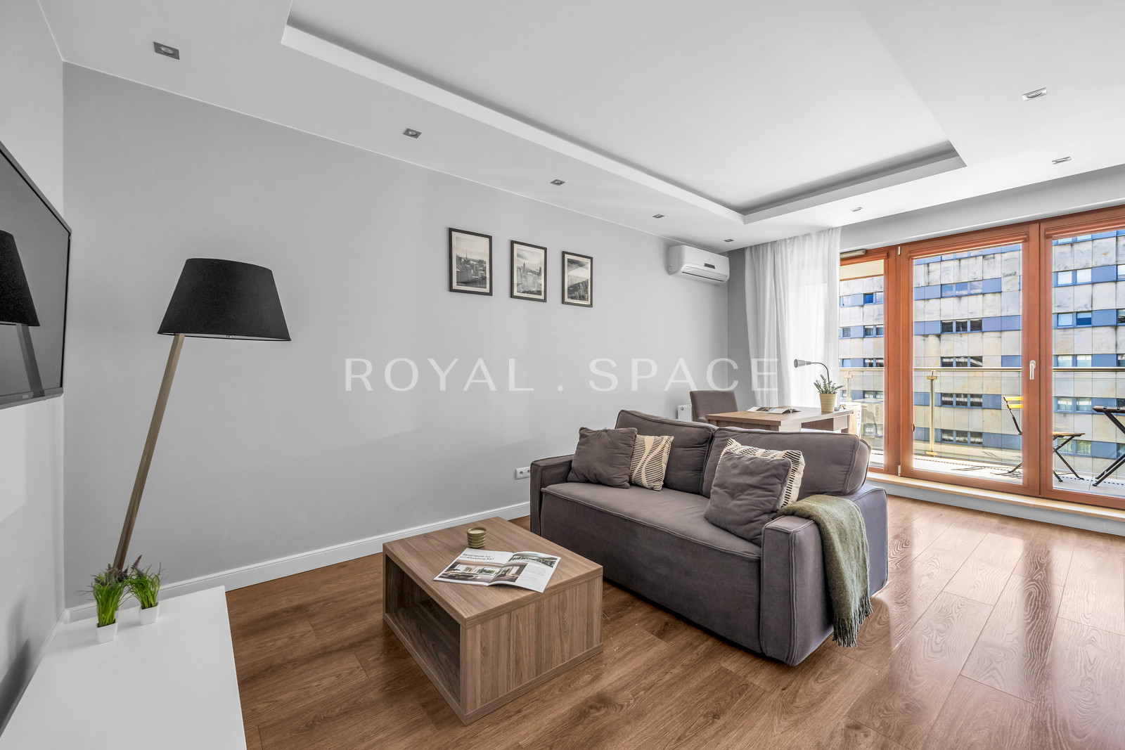 Spacious apartment in the heart of Wola | 3 rooms