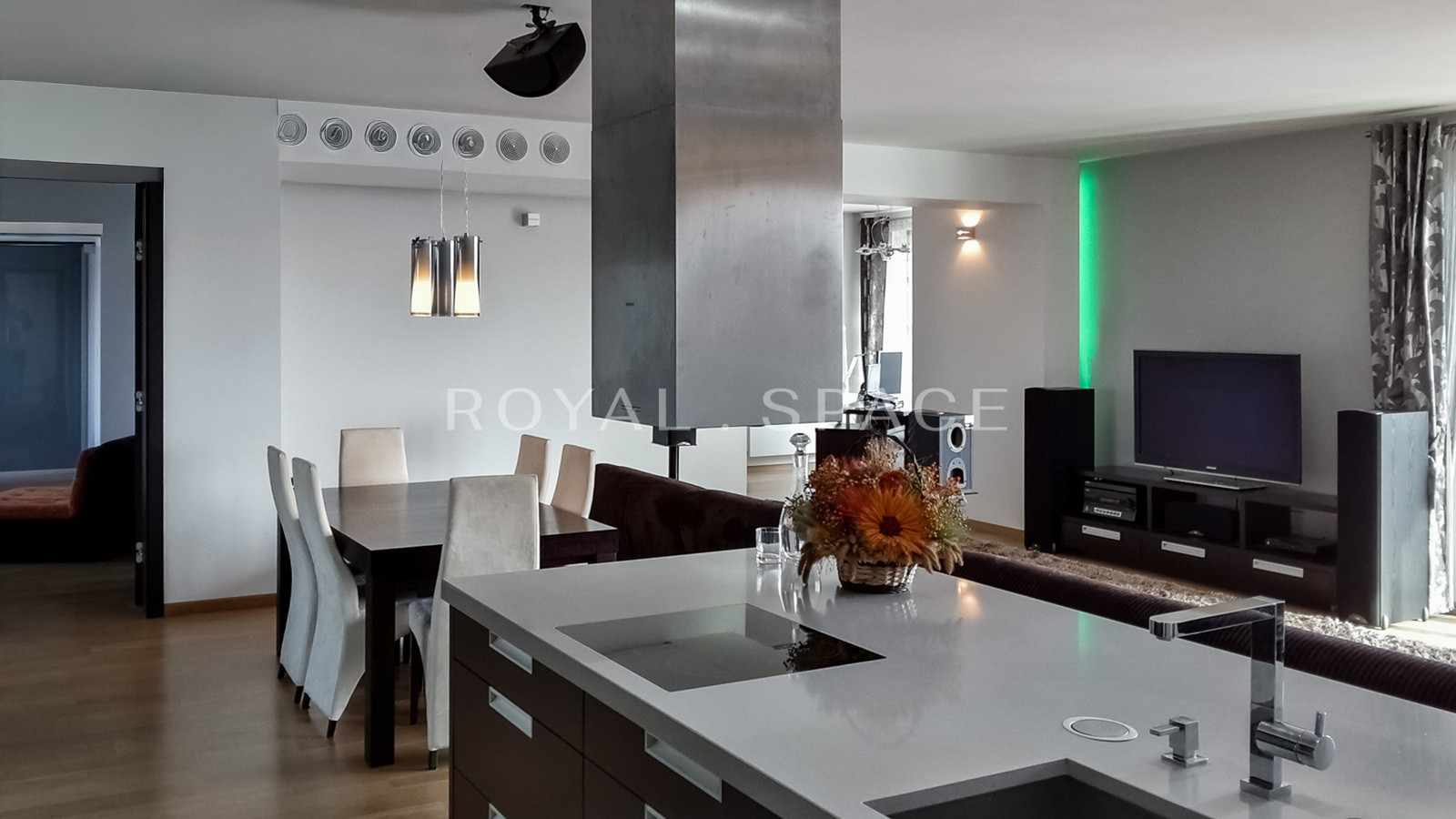 Unikatowy penthouse z widokiem na Wawel!