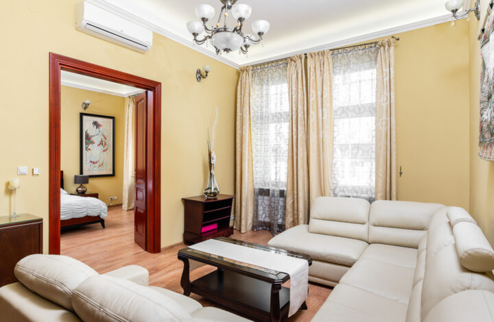2-room apartment with a separate kitchen!