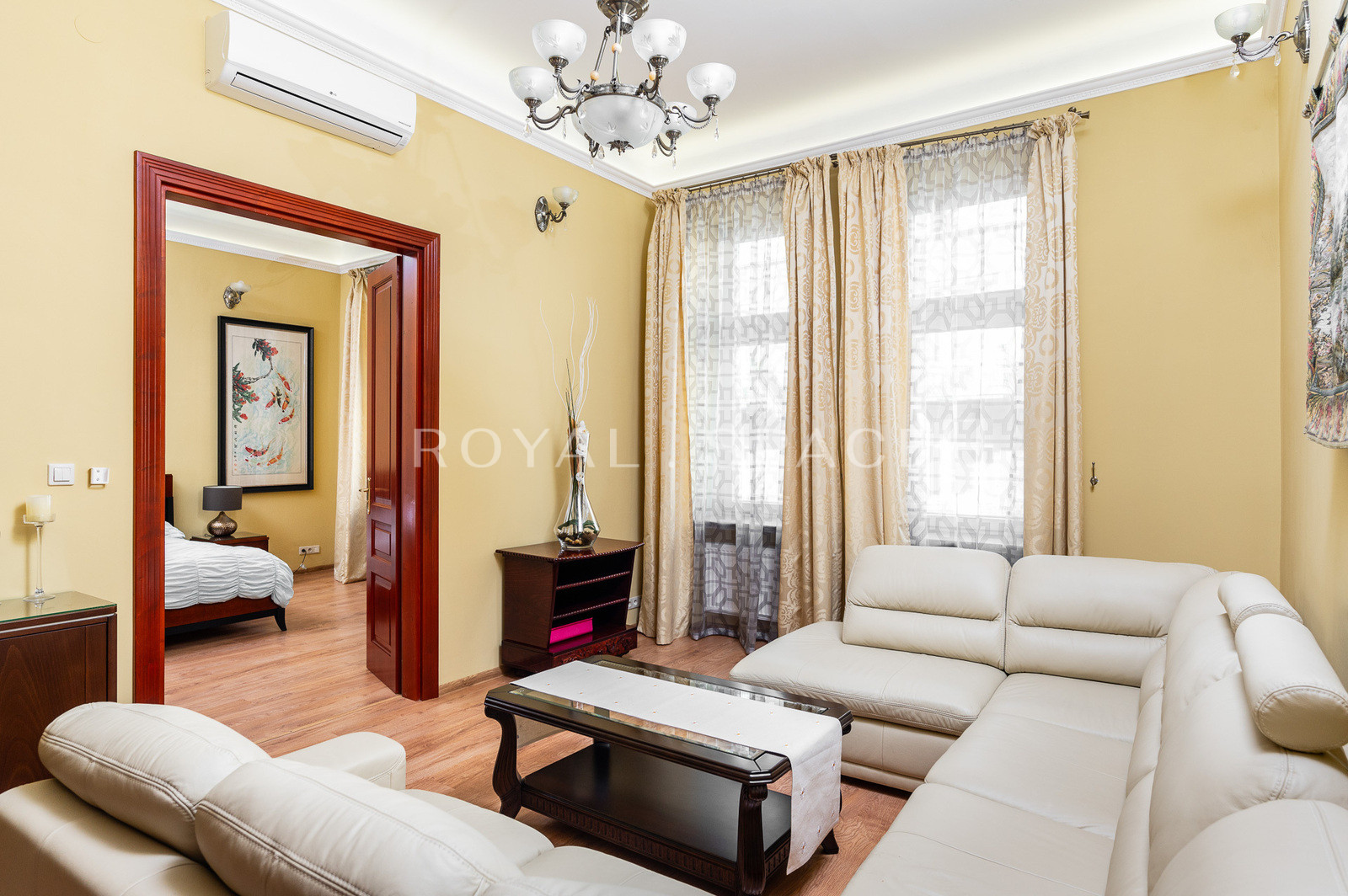 2-room apartment with a separate kitchen!
