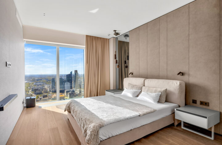 Złota 44 | Apartament z panoramicznym widokiem