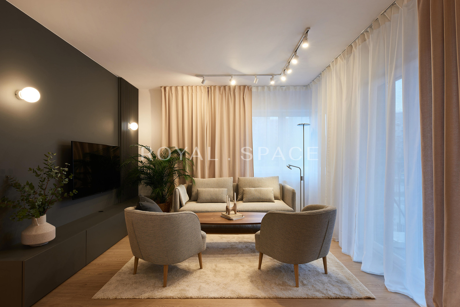 Stylish apartment with terrace| Metro