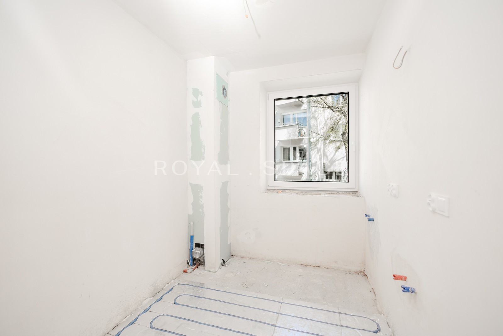 Boutique apartment with private lift access!