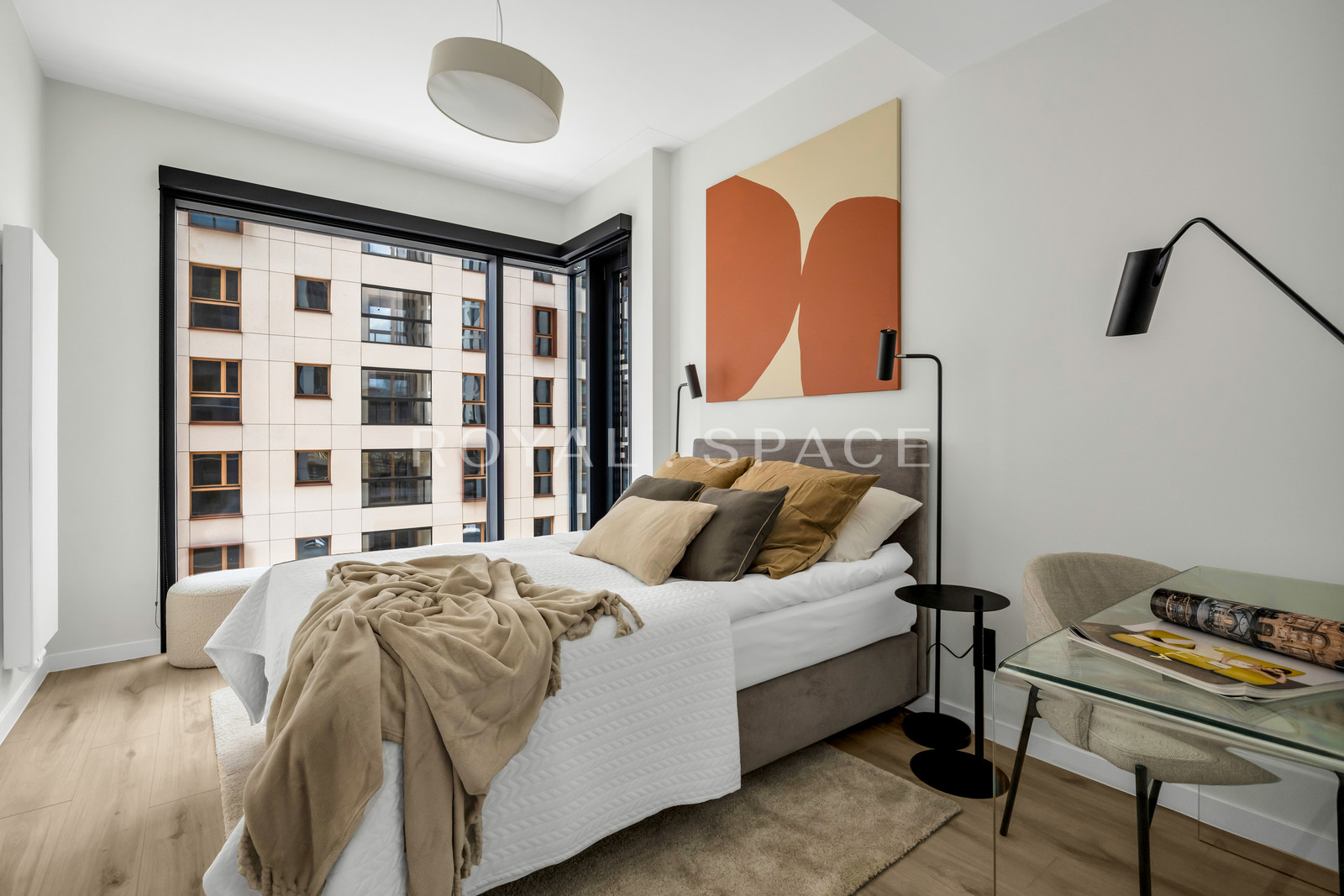 Luxury Apartment with Balcony | Towarowa Towers