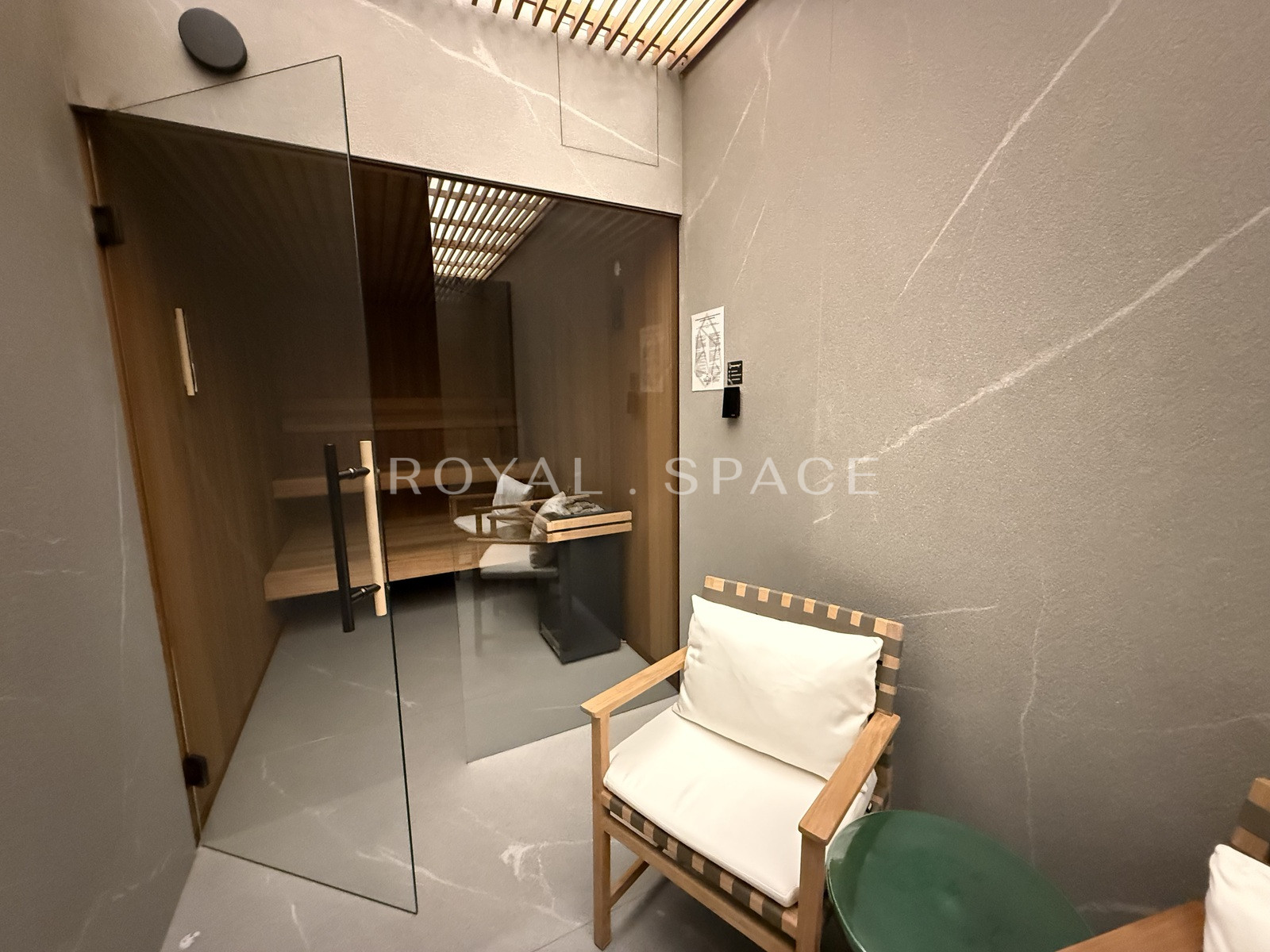 Comfortable studio with balcony | N14