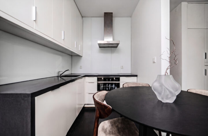 Cozy apartment with balcony in the city center