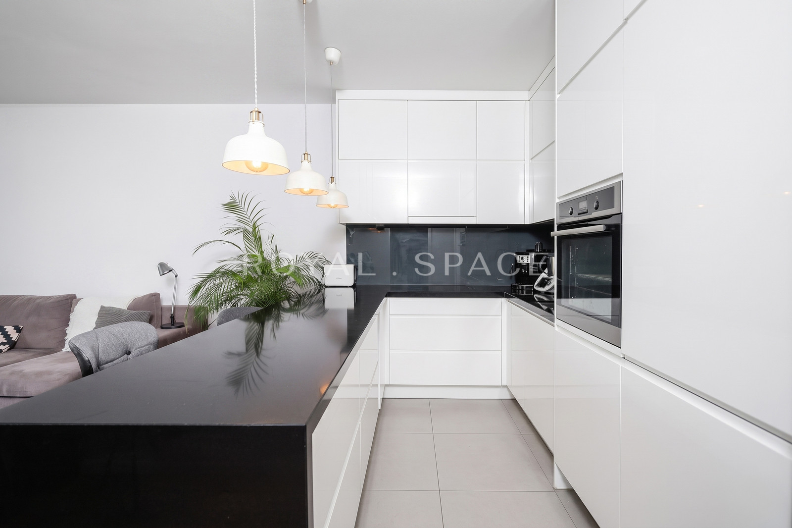 Stylowy apartament z 2 balkonami | MOCAK